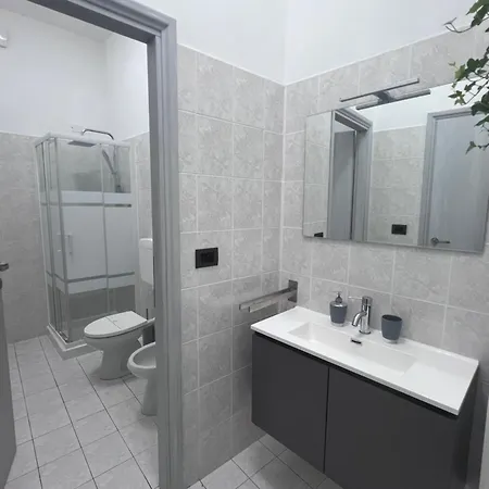 A Due Passi Dal Centro Intero Con Ac E Wifi Apartamento Forlì